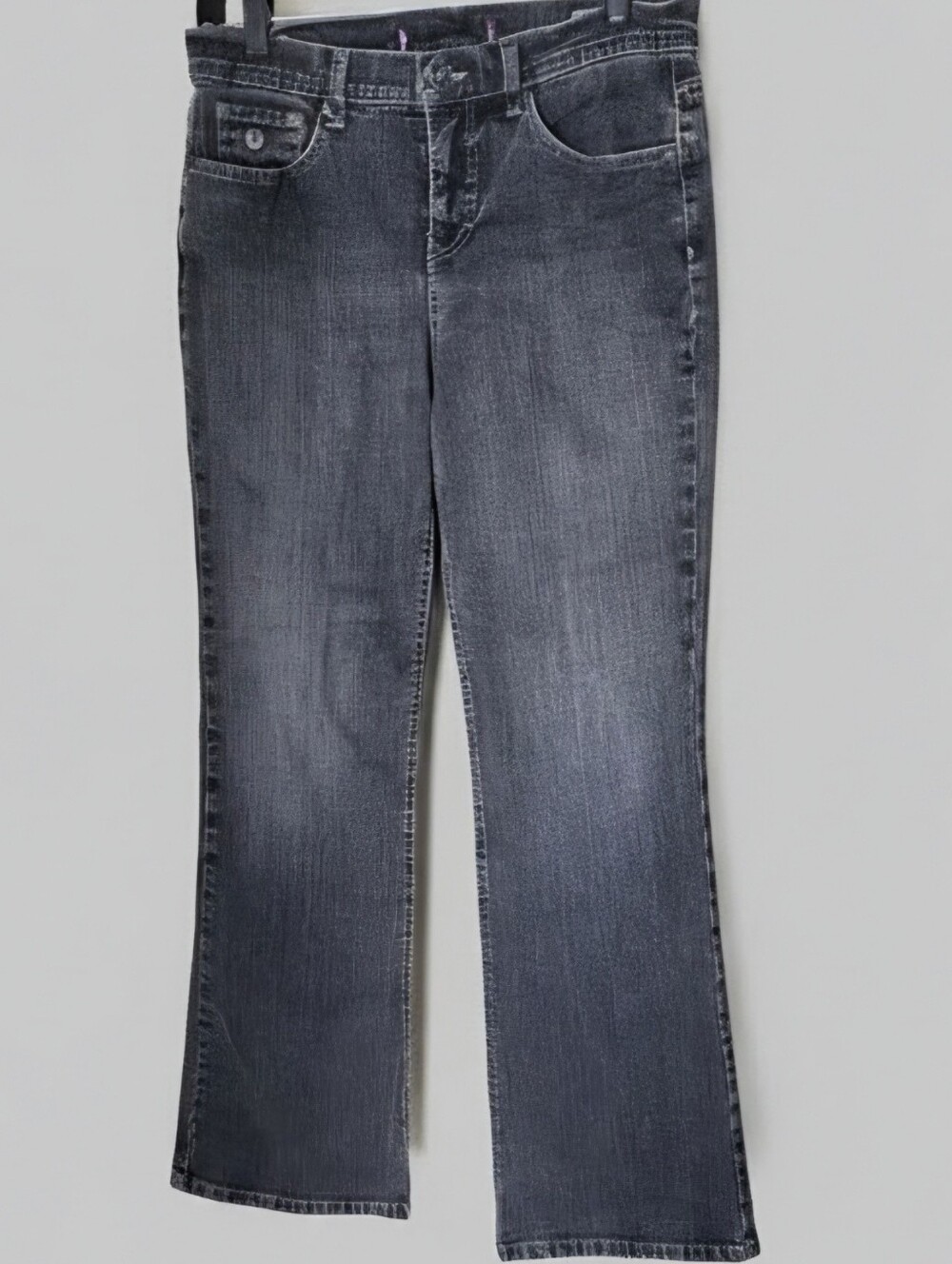 Gloria Vanderbilt Women's Jeans Black faded Straight Leg Denim. Size 8-Short
